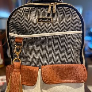 Itzy Ritzy Boss diaper bag in Coffee & Cream